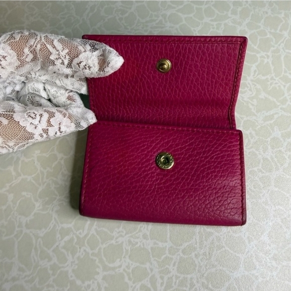 Authentic Gucci Pink Leather Card & Key Holder - Picture 3 of 5